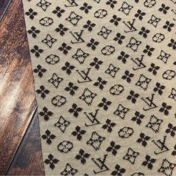 Vintage Two Tone Louis Vuitton Monogram Wool Scarf - Picture 4 of 9